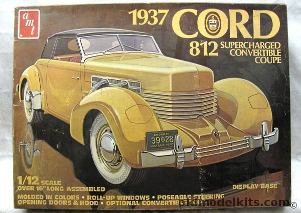 AMT 1/12 1937 Cord 812 SC Supercharged Convertible Coupe, 2424 plastic model kit